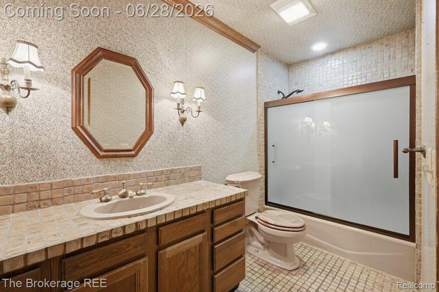 8475 Knox Road, Springfield Charter Township, MI 48348