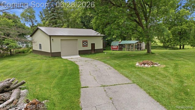 8475 Knox Road, Springfield Charter Township, MI 48348