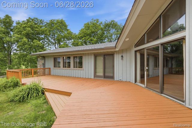 8475 Knox Road, Springfield Charter Township, MI 48348
