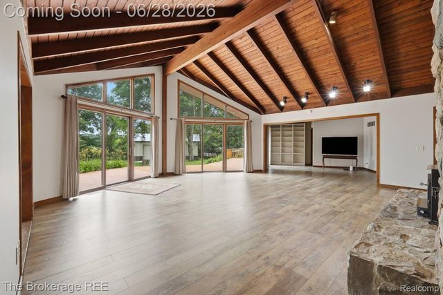 8475 Knox Road, Springfield Charter Township, MI 48348