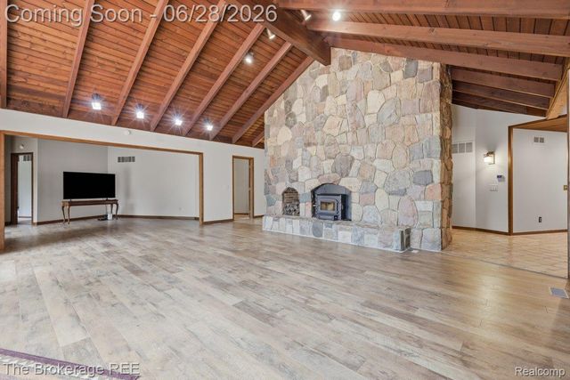 8475 Knox Road, Springfield Charter Township, MI 48348