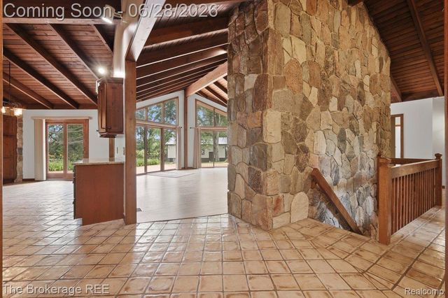 8475 Knox Road, Springfield Charter Township, MI 48348