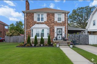 150 W Hildale, Detroit, MI 48203