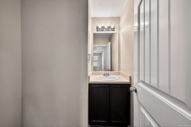 469 EASTERN PHOEBE, San Antonio, TX 78253