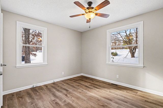 2117 Ferry Rd, Clarksville, TN 37040