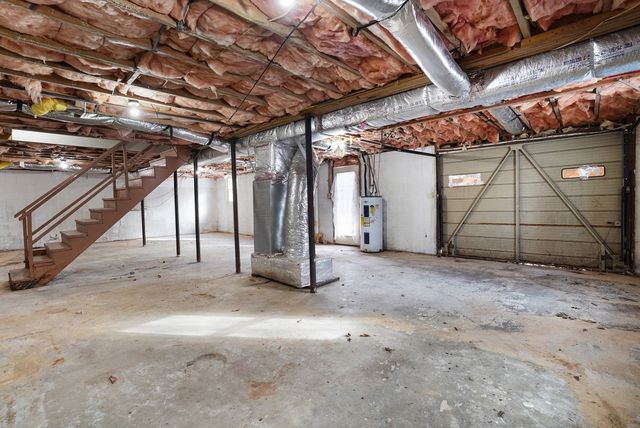 2117 Ferry Rd, Clarksville, TN 37040