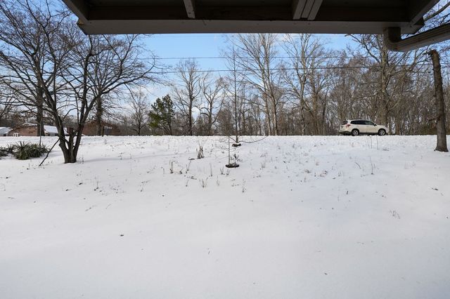 2117 Ferry Rd, Clarksville, TN 37040