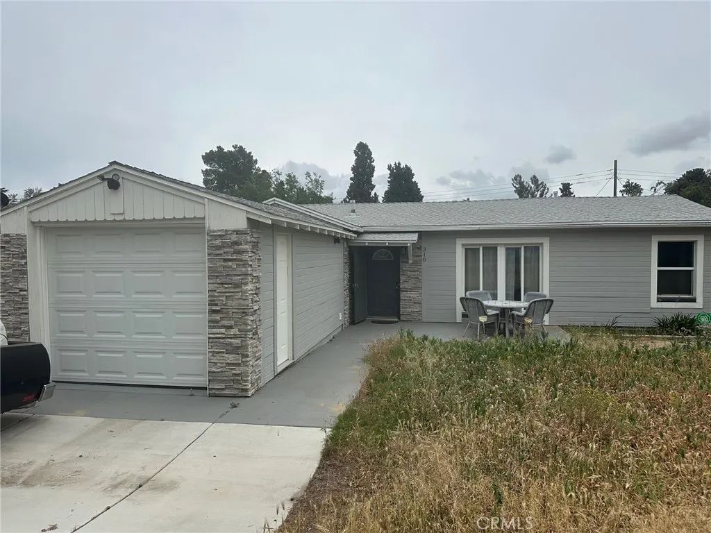 310 Santa Rita Place, Banning, CA 92220