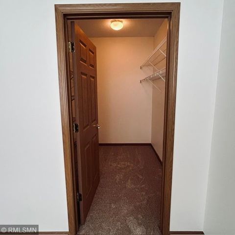 8341 Lyndale Avenue S 424, Bloomington, MN 55420