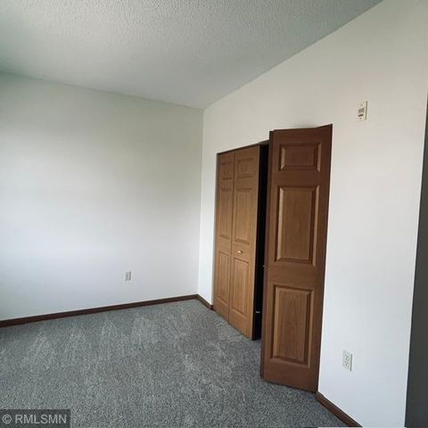 8341 Lyndale Avenue S 424, Bloomington, MN 55420