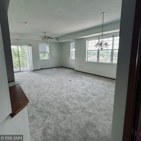 8341 Lyndale Avenue S 424, Bloomington, MN 55420