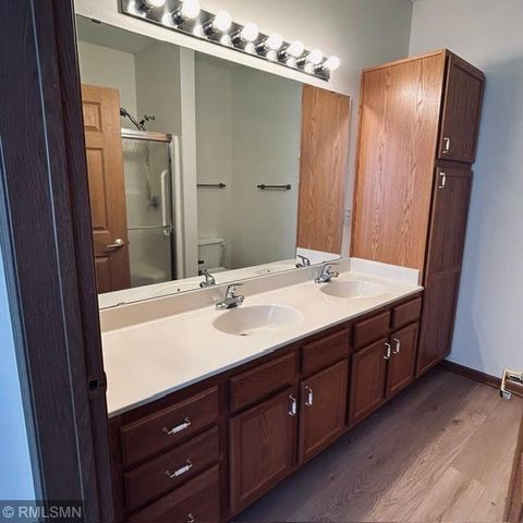 8341 Lyndale Avenue S 424, Bloomington, MN 55420