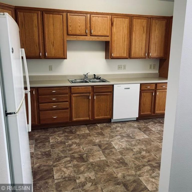 8341 Lyndale Avenue S 424, Bloomington, MN 55420 — photo 2