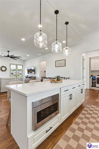 201 Plumpurdy Drive, Hodgenville, KY 42748