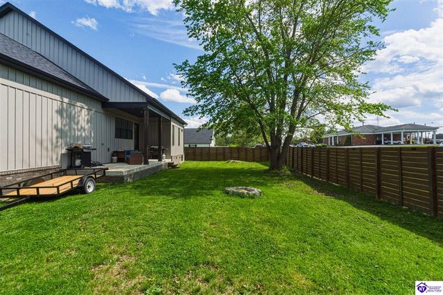 201 Plumpurdy Drive, Hodgenville, KY 42748