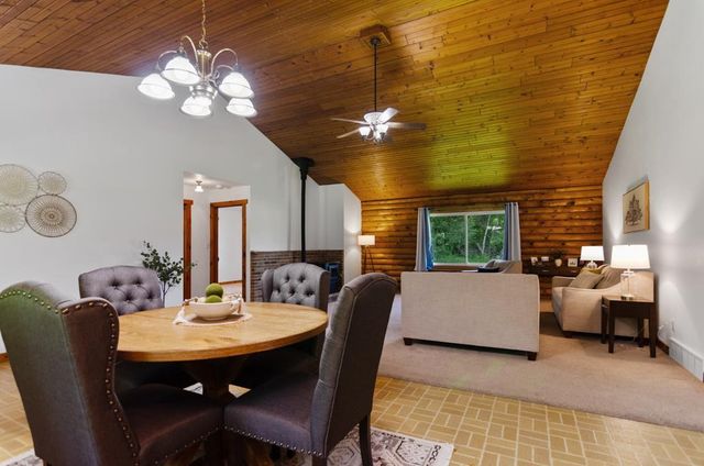 2594 WOOD LANE, Suamico, WI 54313