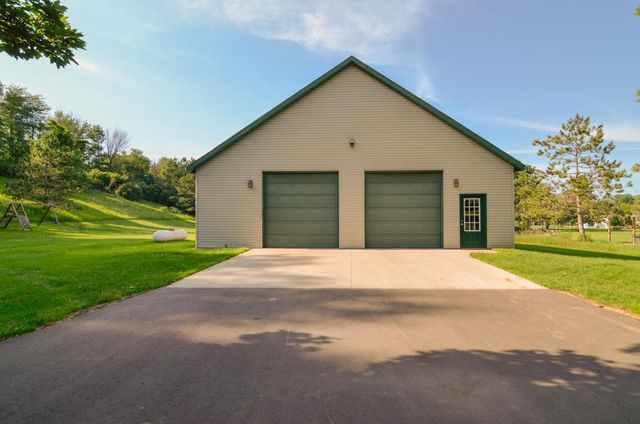 2594 WOOD LANE, Suamico, WI 54313