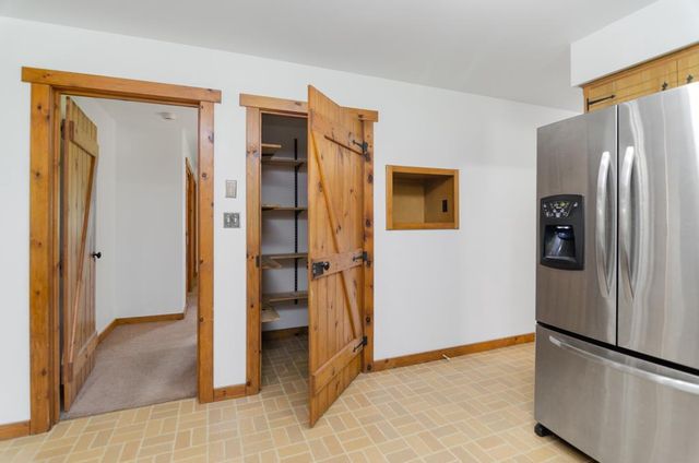 2594 WOOD LANE, Suamico, WI 54313