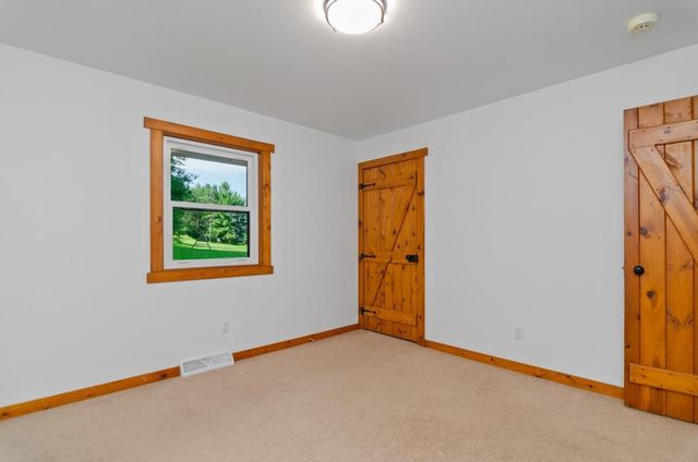 2594 WOOD LANE, Suamico, WI 54313