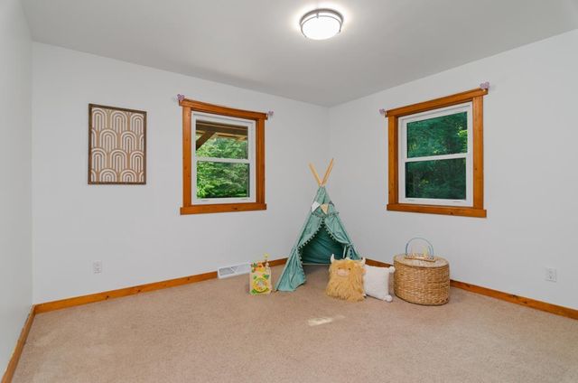 2594 WOOD LANE, Suamico, WI 54313