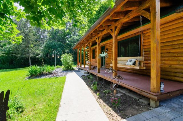 2594 WOOD LANE, Suamico, WI 54313
