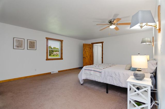 2594 WOOD LANE, Suamico, WI 54313
