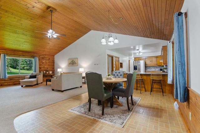 2594 WOOD LANE, Suamico, WI 54313