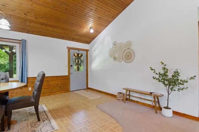 2594 WOOD LANE, Suamico, WI 54313