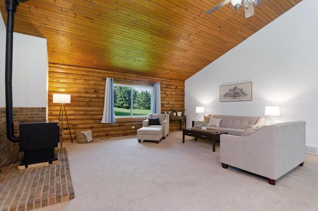 2594 WOOD LANE, Suamico, WI 54313