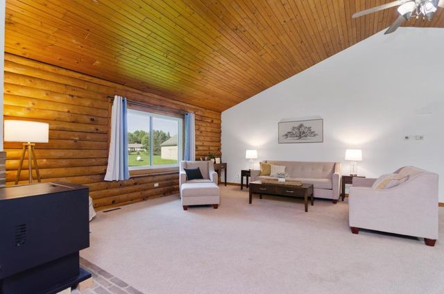 2594 WOOD LANE, Suamico, WI 54313