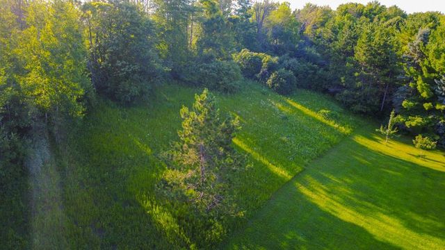 2594 WOOD LANE, Suamico, WI 54313