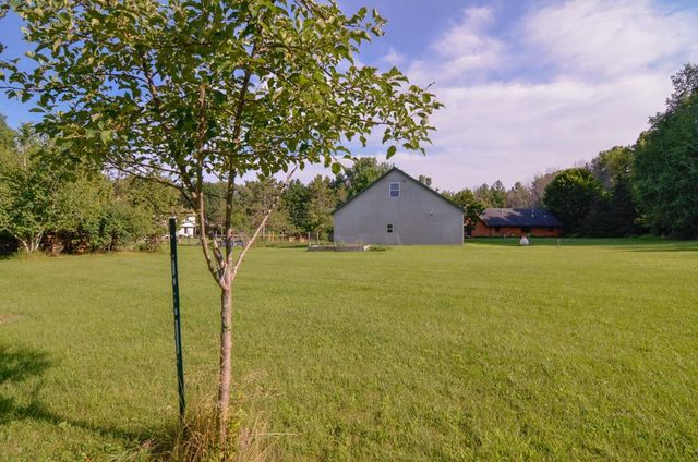 2594 WOOD LANE, Suamico, WI 54313