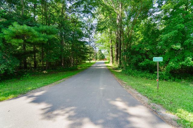 2594 WOOD LANE, Suamico, WI 54313