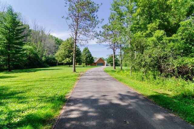 2594 WOOD LANE, Suamico, WI 54313