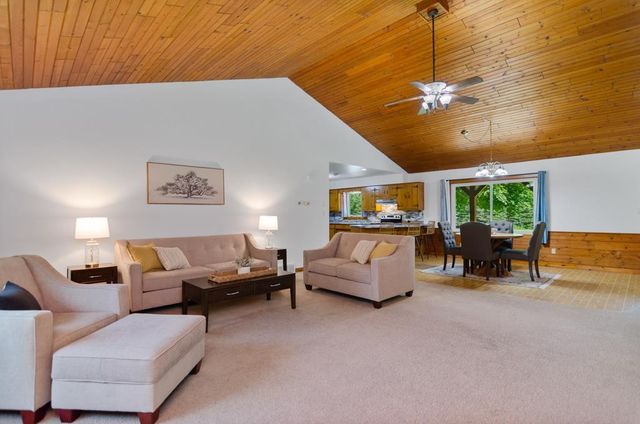 2594 WOOD LANE, Suamico, WI 54313