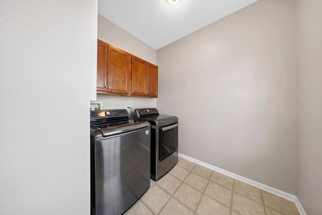 2107 Fairview Lane, Woodstock, IL 60098