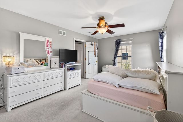 2107 Fairview Lane, Woodstock, IL 60098