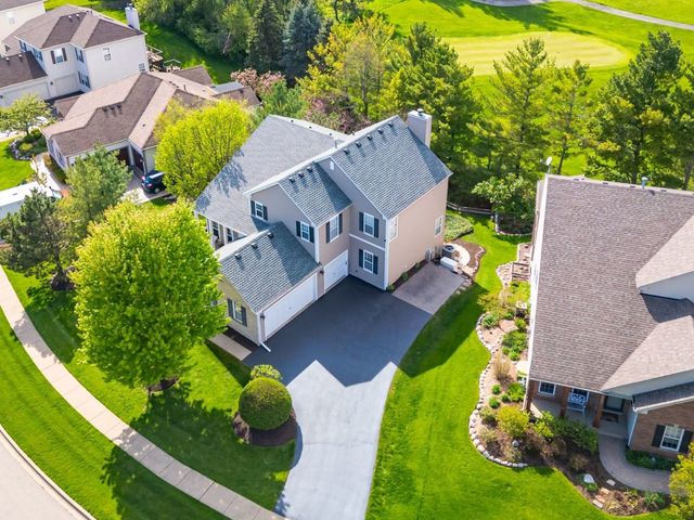 2107 Fairview Lane, Woodstock, IL 60098