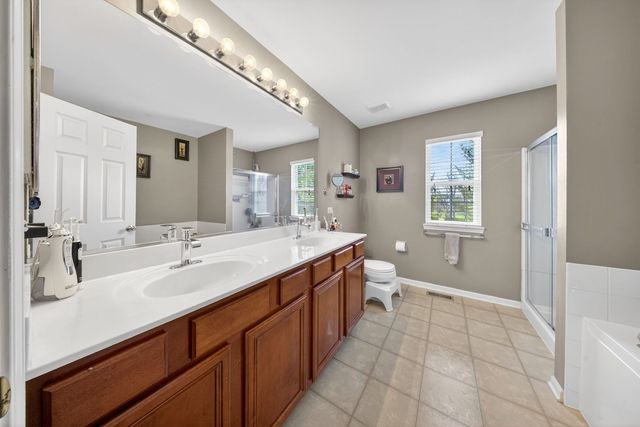 2107 Fairview Lane, Woodstock, IL 60098