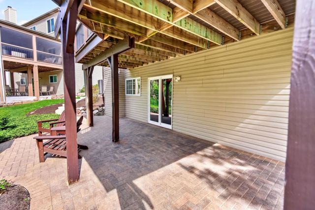 2107 Fairview Lane, Woodstock, IL 60098