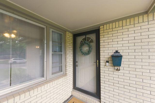 1021 S Wicker St, Wichita, KS 67207