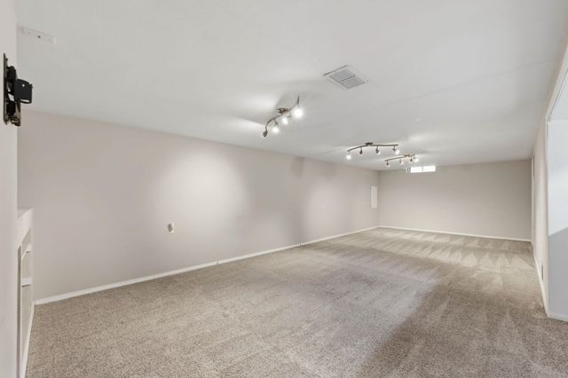 1021 S Wicker St, Wichita, KS 67207