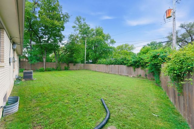 1021 S Wicker St, Wichita, KS 67207