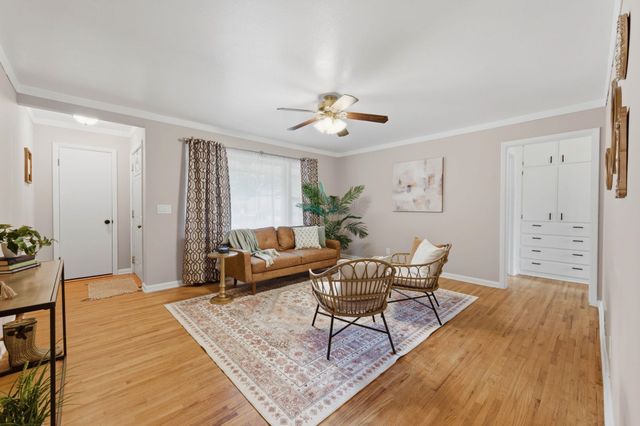 1021 S Wicker St, Wichita, KS 67207