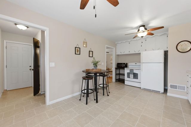 1021 S Wicker St, Wichita, KS 67207
