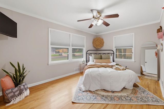 1021 S Wicker St, Wichita, KS 67207