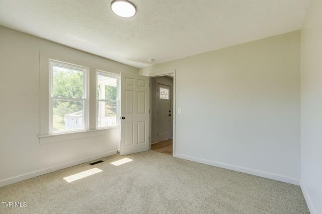 108 Independence Avenue, Mount Carmel, TN 37645