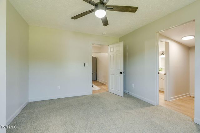 108 Independence Avenue, Mount Carmel, TN 37645