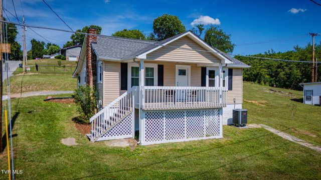 108 Independence Avenue, Mount Carmel, TN 37645