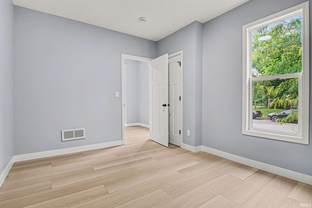 612 N Frances Street, South Bend, IN 46617